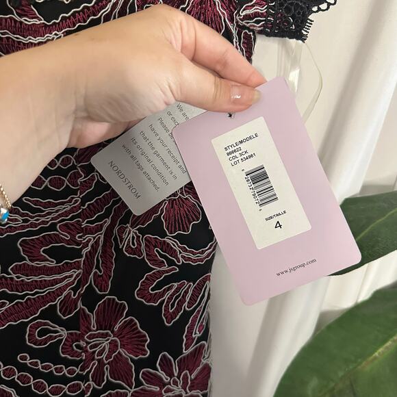 JS Collections Wine Embroidered V-Neck Floral Midi Dress Black Size 4 NWT - Picture 7 of 10